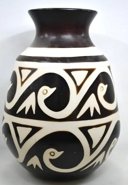 SIGNED SANTODIO PAZ TERRACOTTA VASE