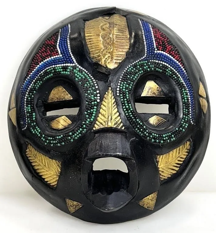 TRIBAL-STYLE AFRICAN FACE MASK DECORATED W/ BEADS