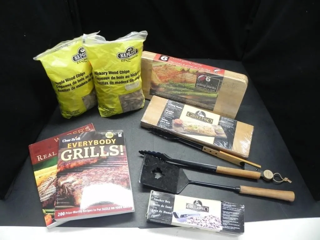 ASSORTED GRILLING AND SMOKING ACCESSORIES