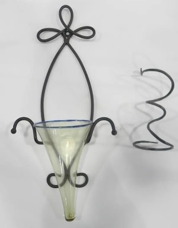 DECORATIVE WALL SCONE W/ GLASS VASE