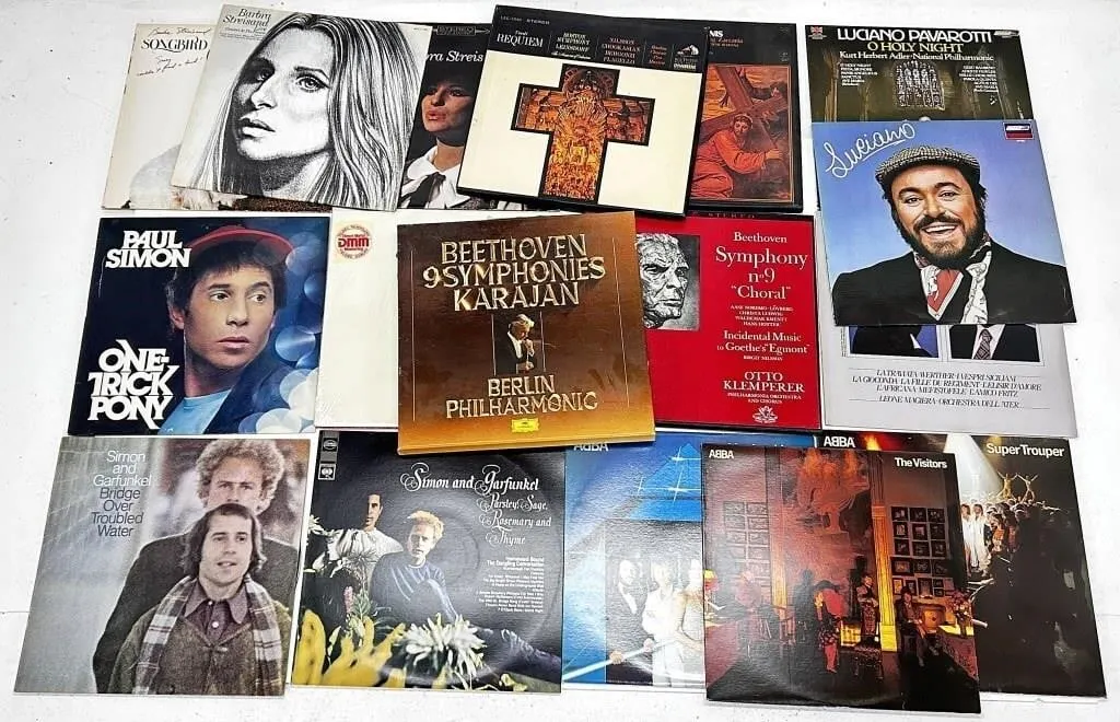 17 VINYL ABUMS BY VARIOUS ARTISTS