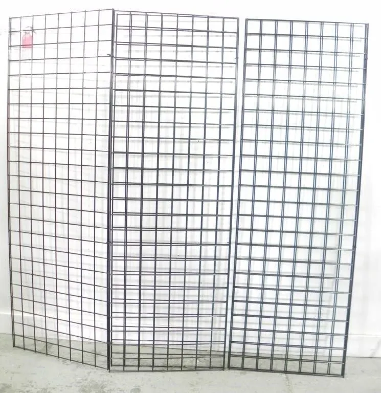 5 BLACK STEEL GRIDWALL DISPLAY PANELS W/HOOKS