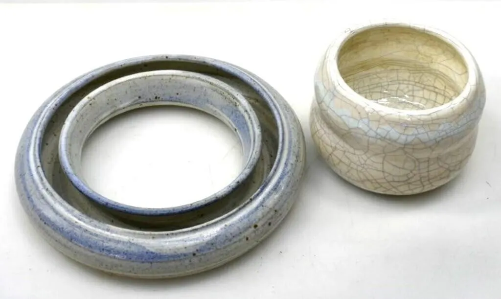 CERAMIC POSY / PANSY RING VASE & CRACKLE PLANTER