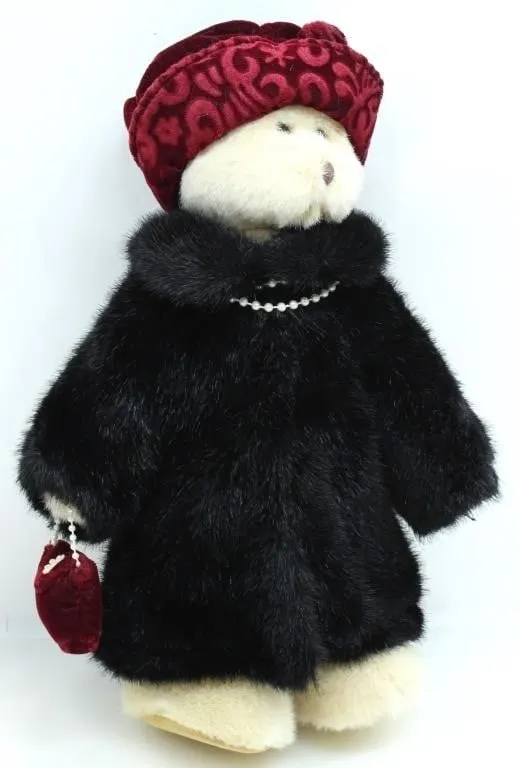 RUSS BERRIE MEMORIES OF LOVE NURIA PLUSH W/ TAG