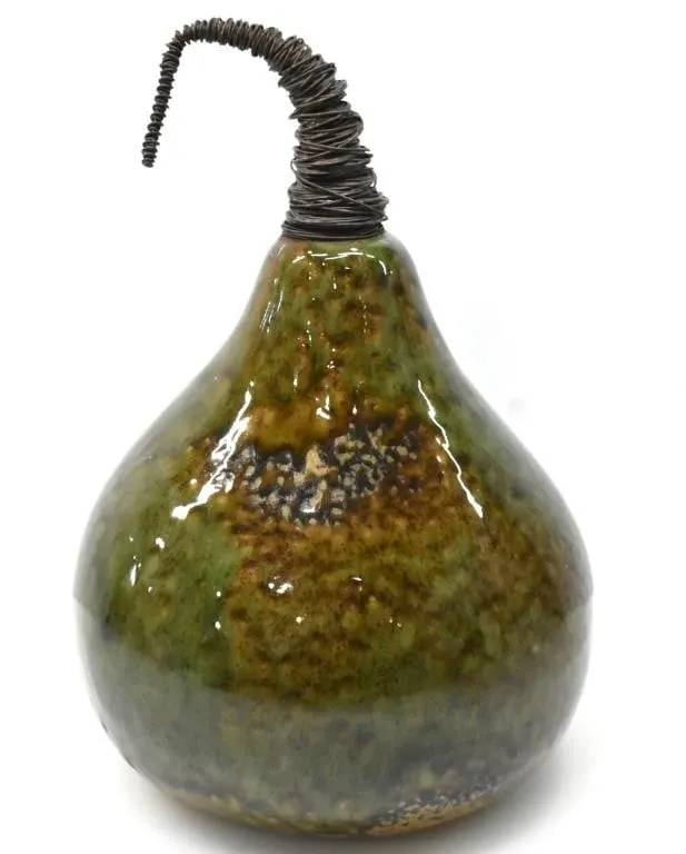 CERAMIC ART PEAR