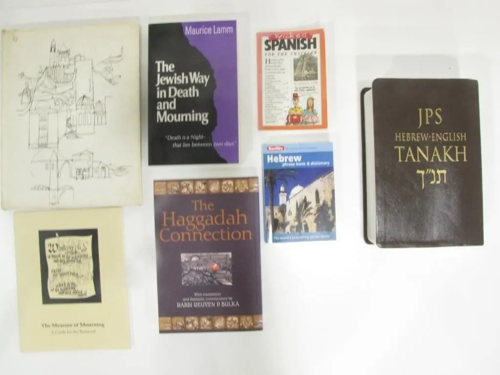 ASSORTED HEBREW, SPANISH AND JEWISH BOOKS