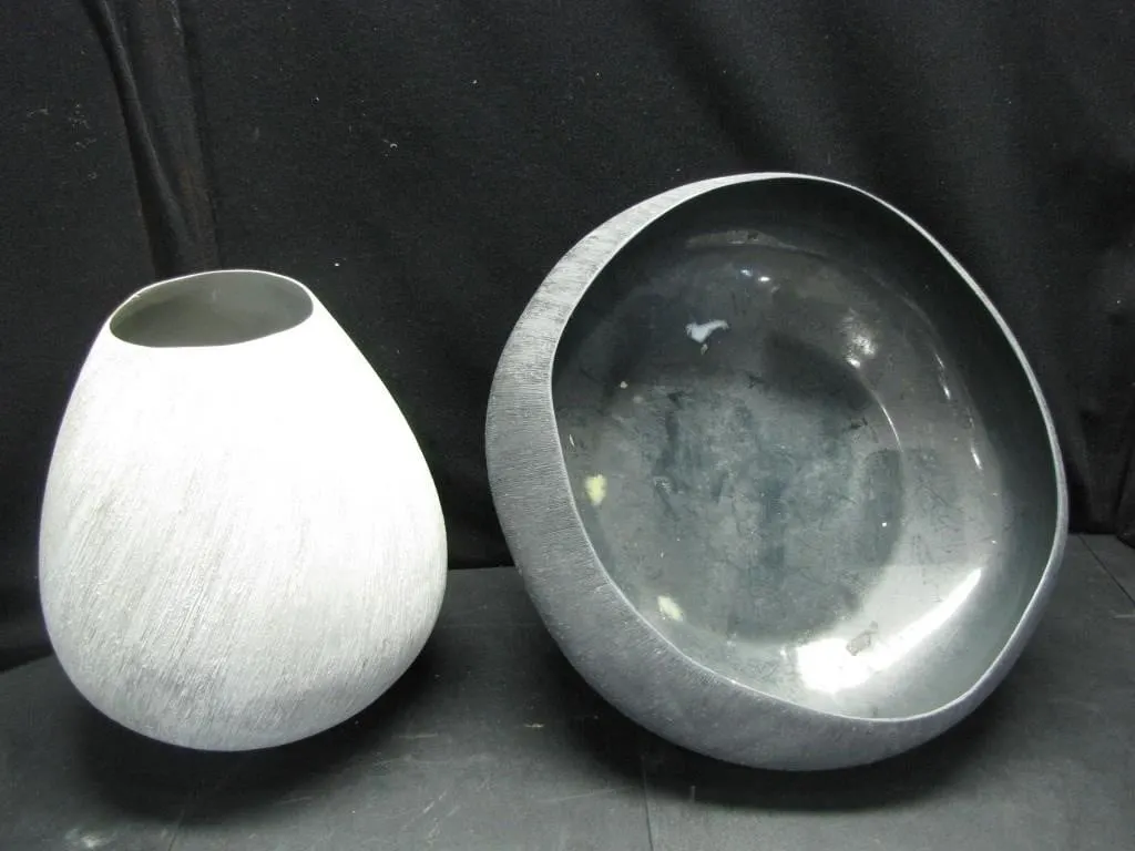 DECORATIVE BOWL AND VASE