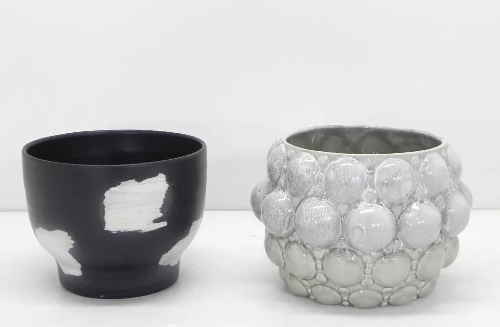 2 DECORATIVE BOWLS/VASES