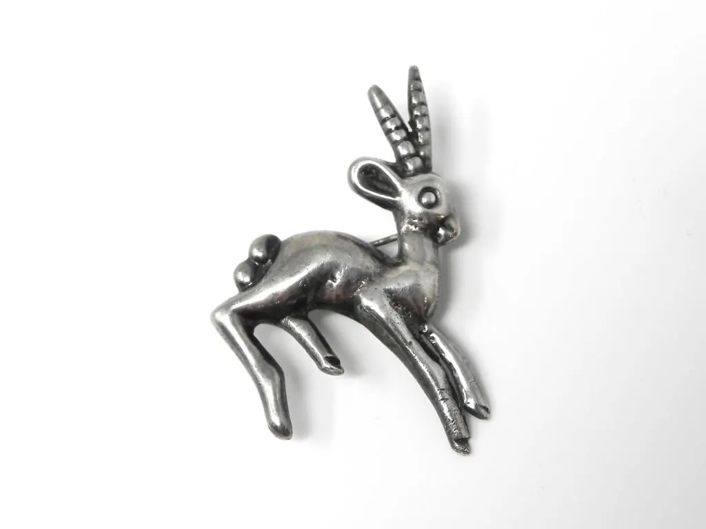 SILVER GAZELLE BROOCH 8.66g