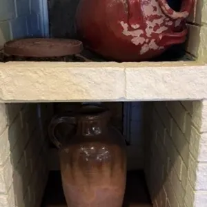3 Vases, 2 Stands