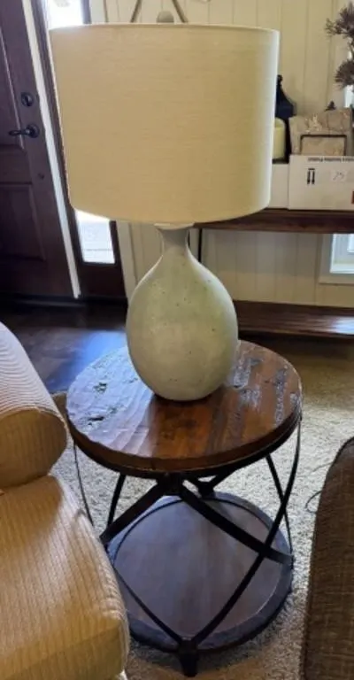 Rustic Style Round Side Table, Table Lamp