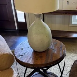 Rustic Style Round Side Table, Table Lamp