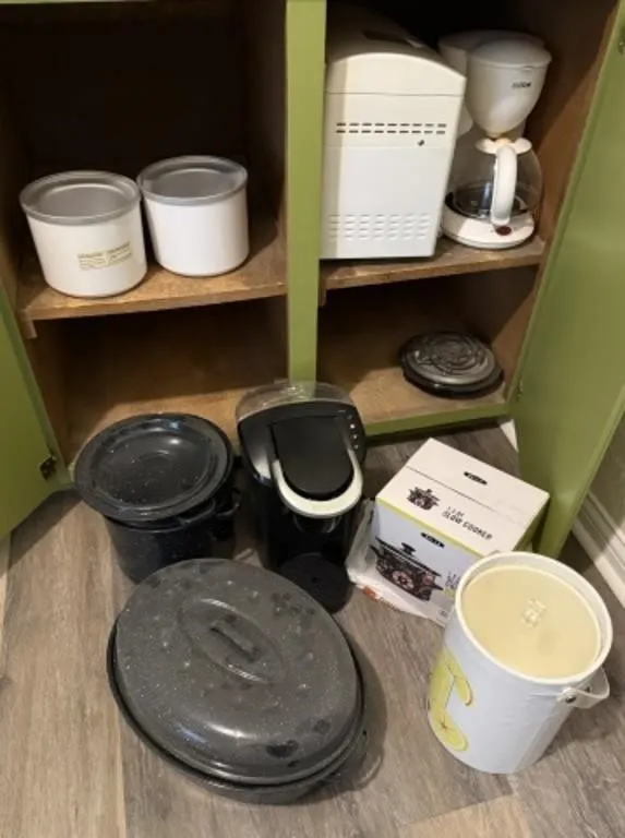 Keurig, Coffee Maker, Bread Maker, Slow Cooker,