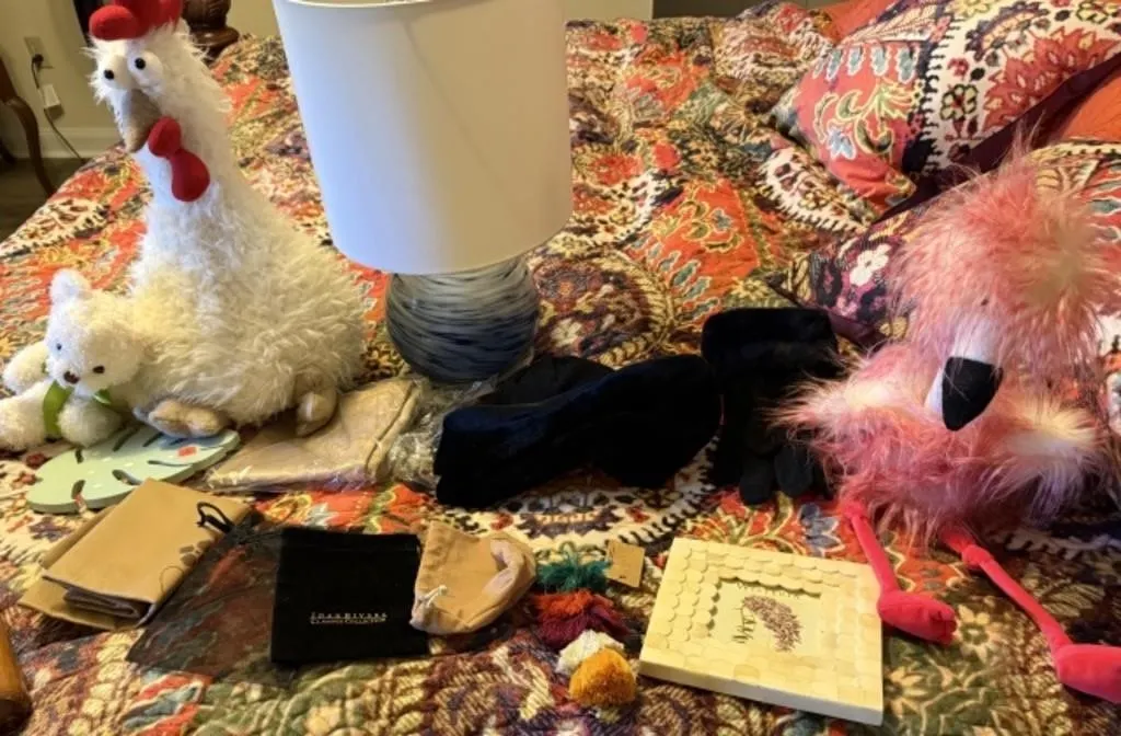 Lamp Approx. 20" Tall, Stuffed Animals, Wall