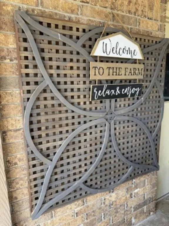 Lattice Style D�cor Piece, Welcome Hanging Sign