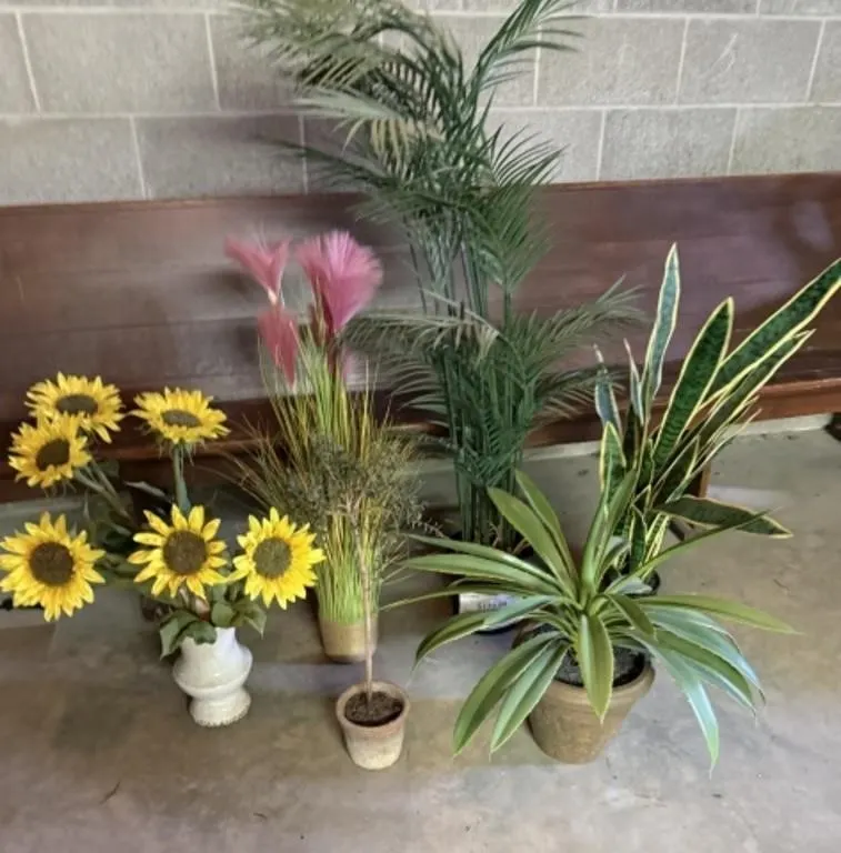 5+/- Artificial Plants in Pots, Artificial