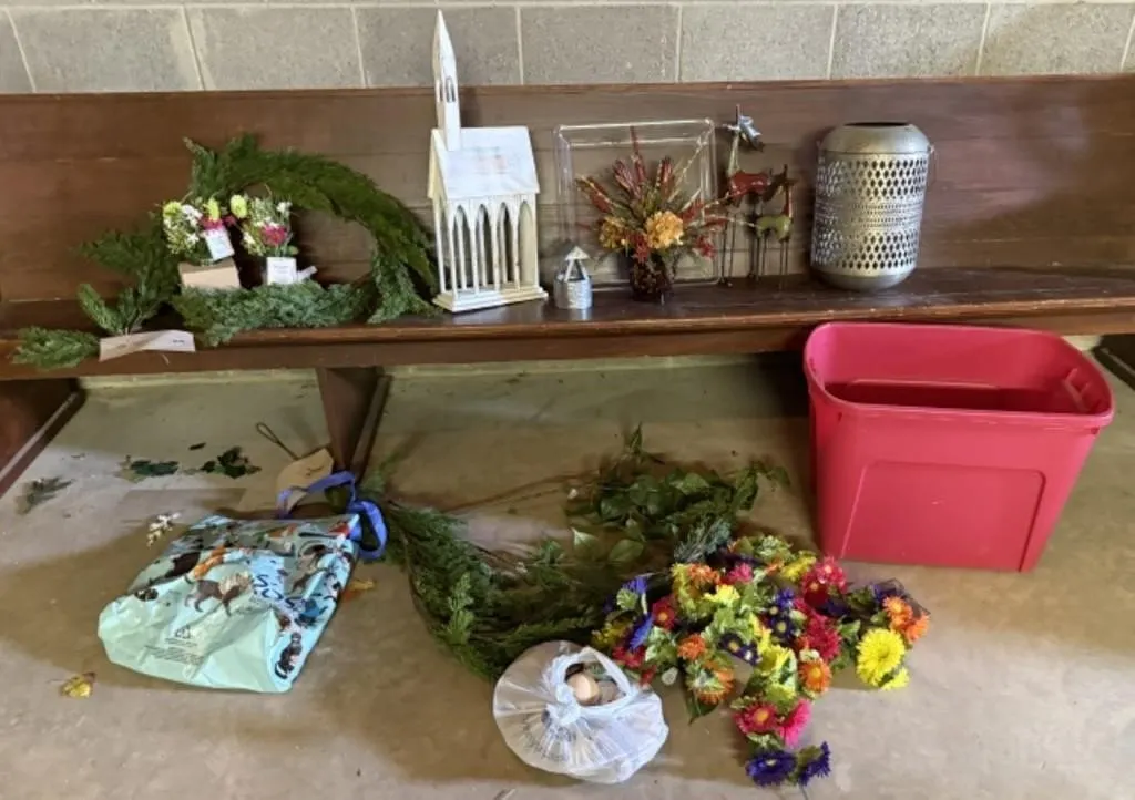 Artificial Flowers/Plants, Decorative Lantern,