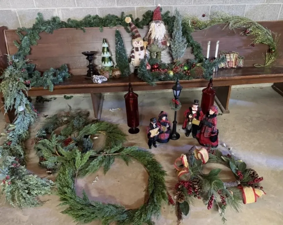Garland, Carolers Figurines, Snowmen,