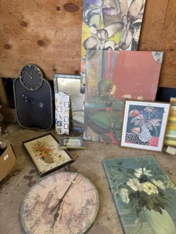 2 Wall Clocks, Mirror, 2 Small Growth Charts,