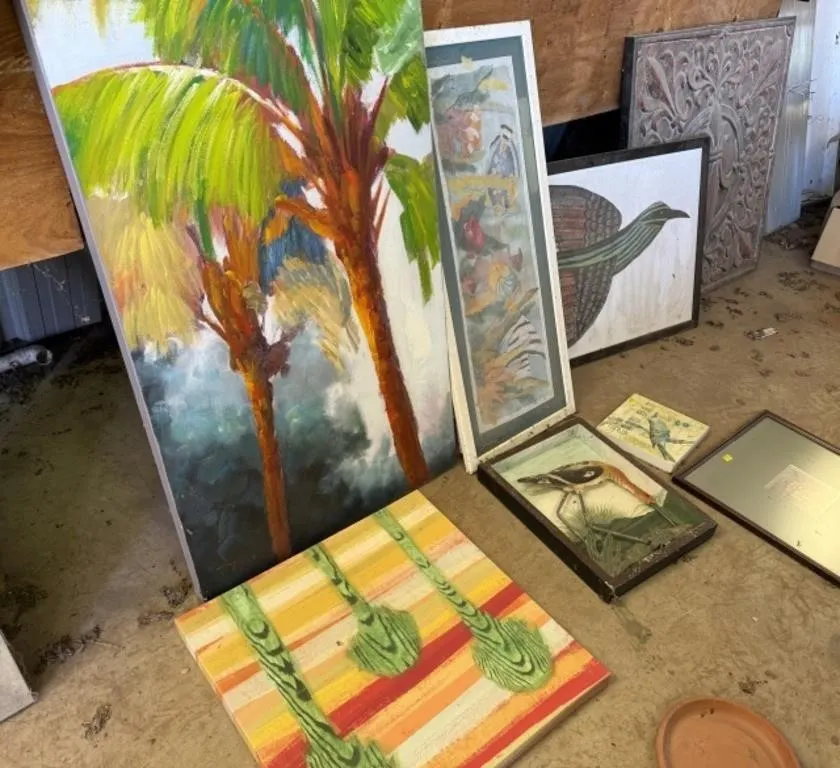 8+/- Wall Art Pieces