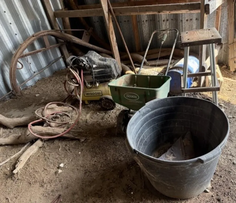 Air Compressor, Spreader, Feed Buckets,