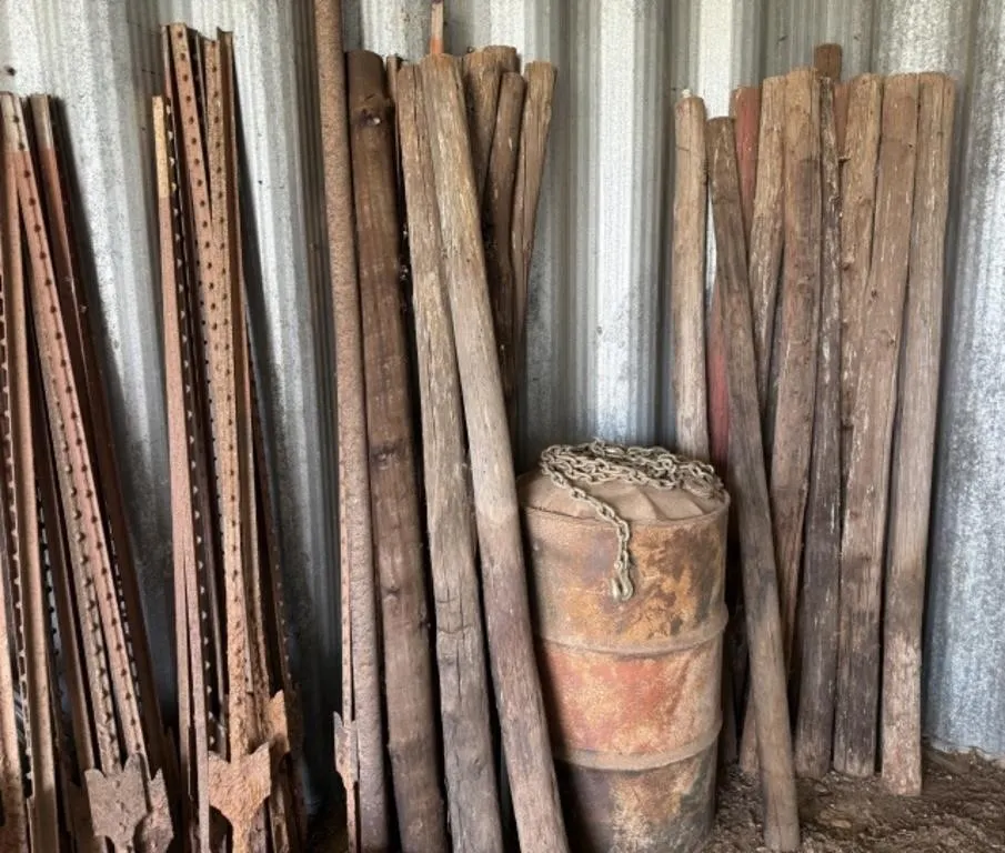 Wood Posts, T-Posts, Barrel, Chain