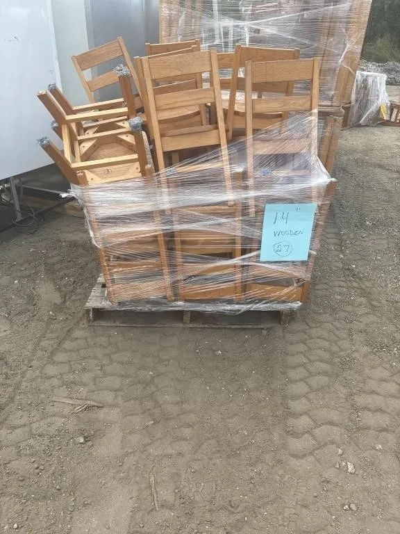 x1 Pallet of wooden chairs