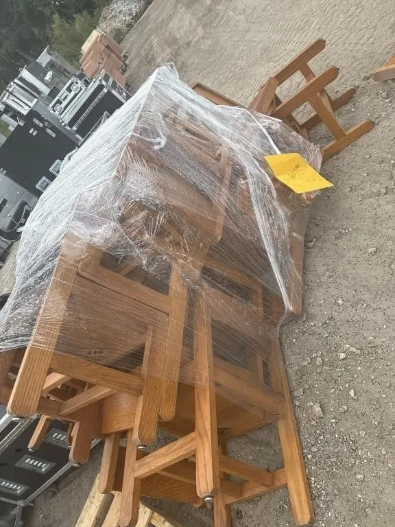X1 PALLET OF WOODEN CHAIRS