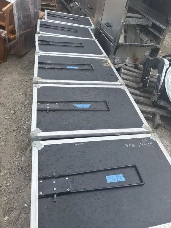 X6 SOUND EQUIPMENT TRUNKS