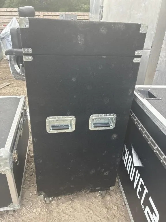 TALL EQUIPMENT STORAGE TRUNK