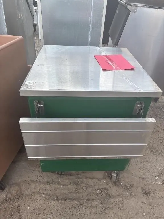 GREEN STAINLESS CASHIER STAND