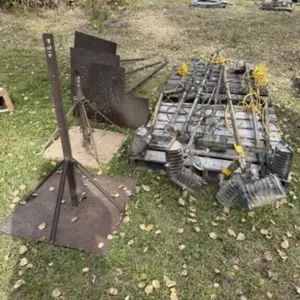 8 Halogen Flood Lights & 5 Stands