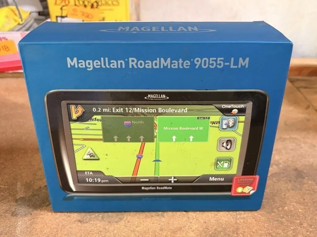 NEW* Magellan GPS