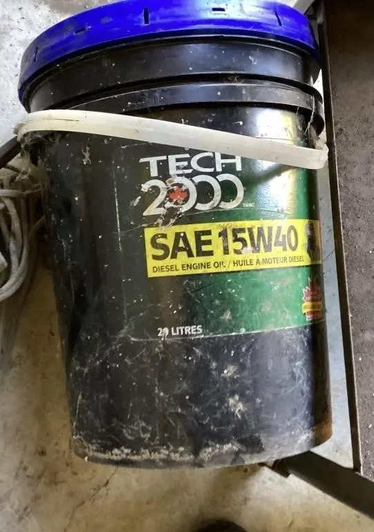 Full pail 15 w40 diesel motor oil