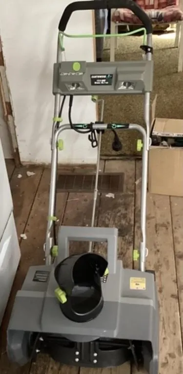 Electric snow blower- 18", 13 AMP