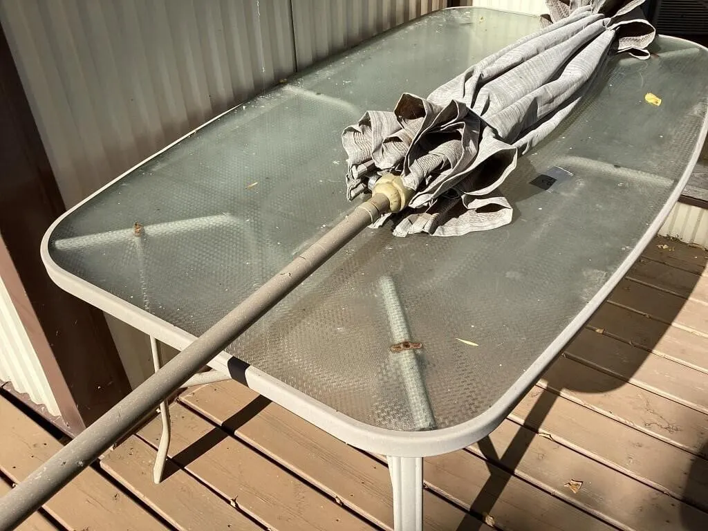 Patio Table w/Umbrella