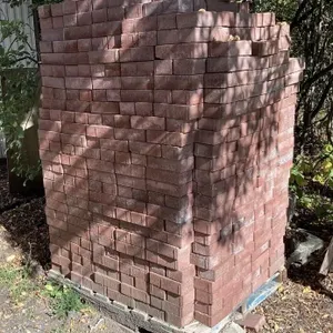 Approx 2200 patio blocks