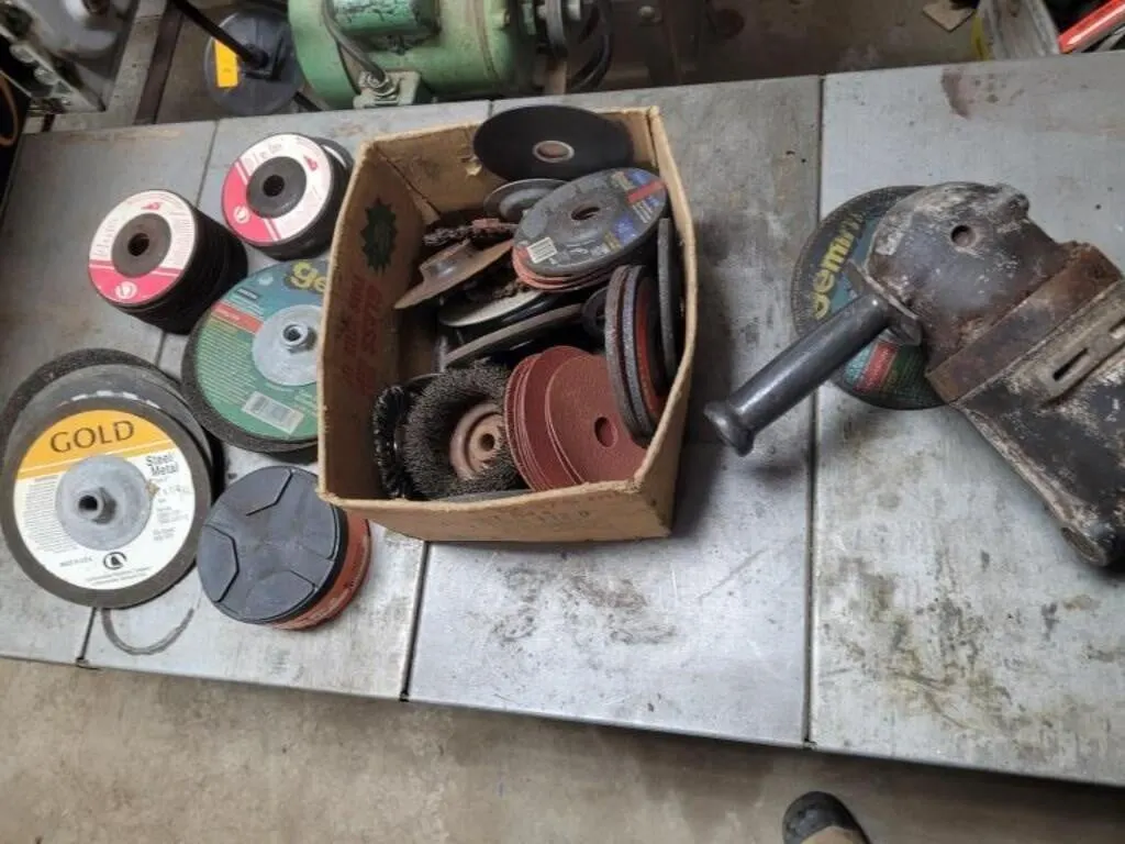 assorted Grinding/Cutting Discs, 7" HD Grinder