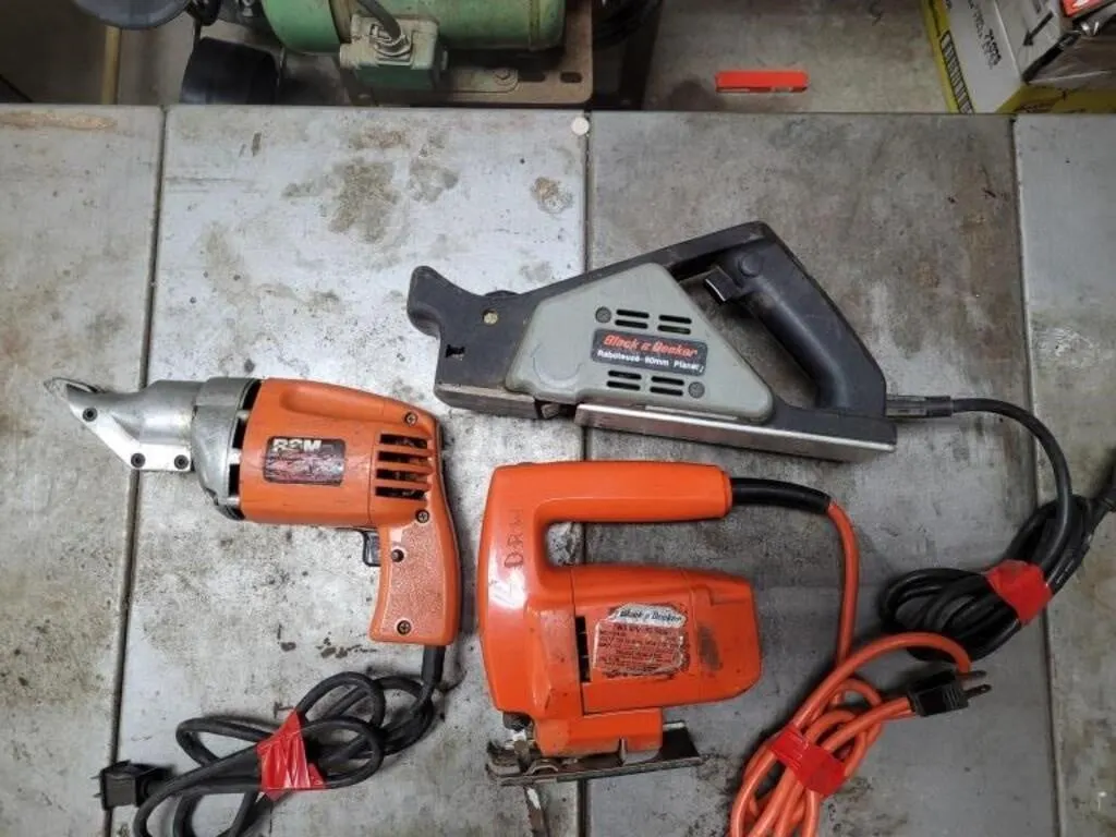 RAM Electric Metal shear , Black & Decker 2