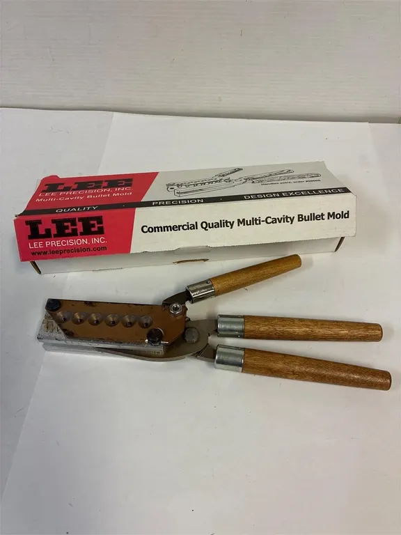 Lee 6 cavity bullet mold. .358, 158 gr