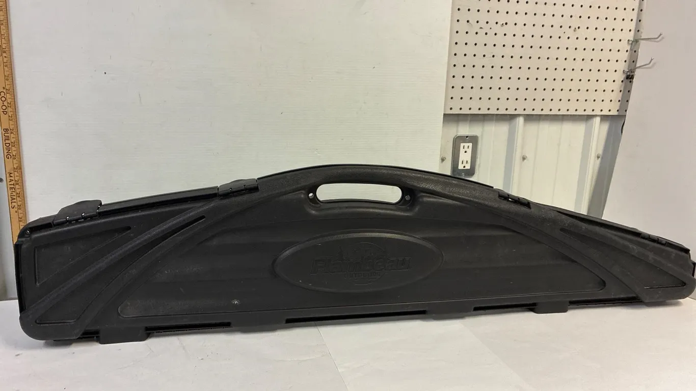 Flambeau outdoor hard gun case. 52” ID