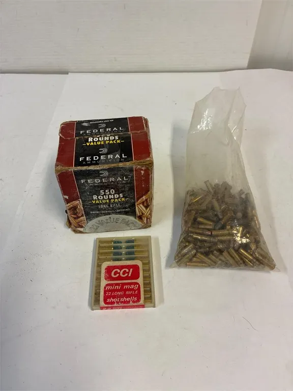 22 LR Cal. 800 plus Cartridges