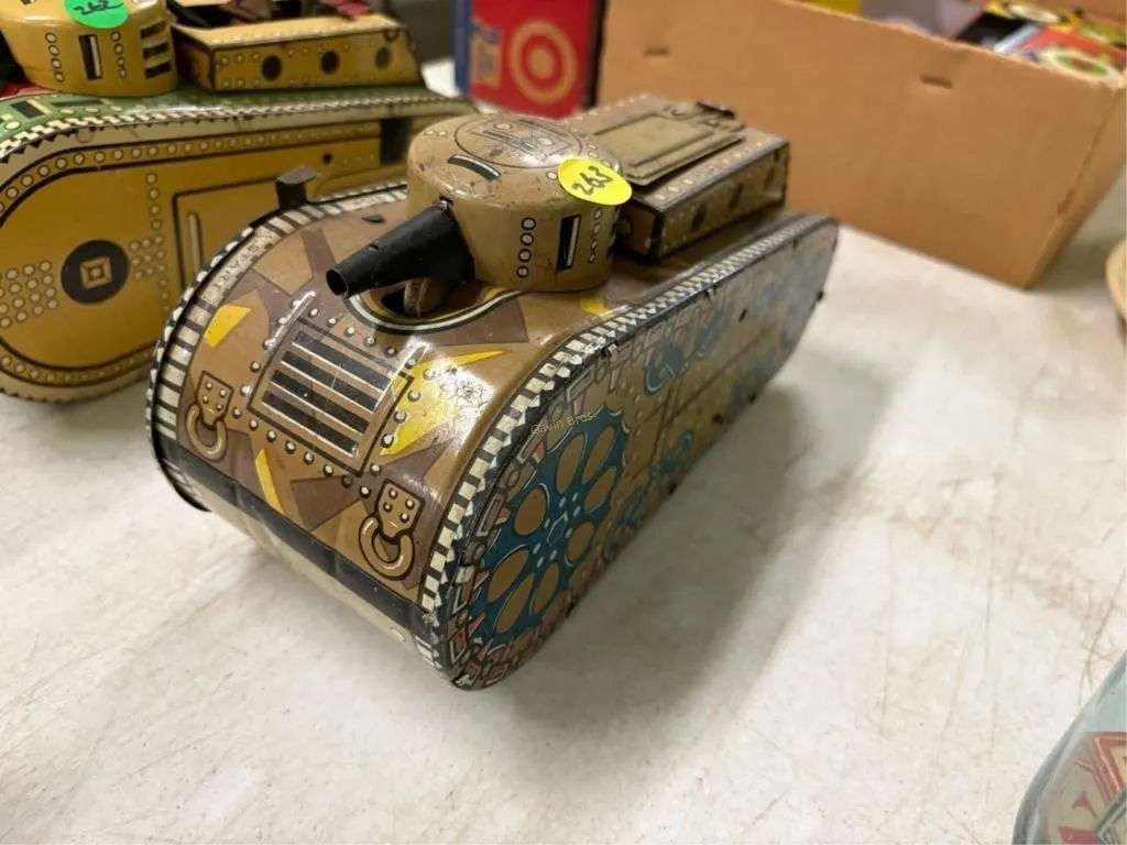 Marx Tin tank