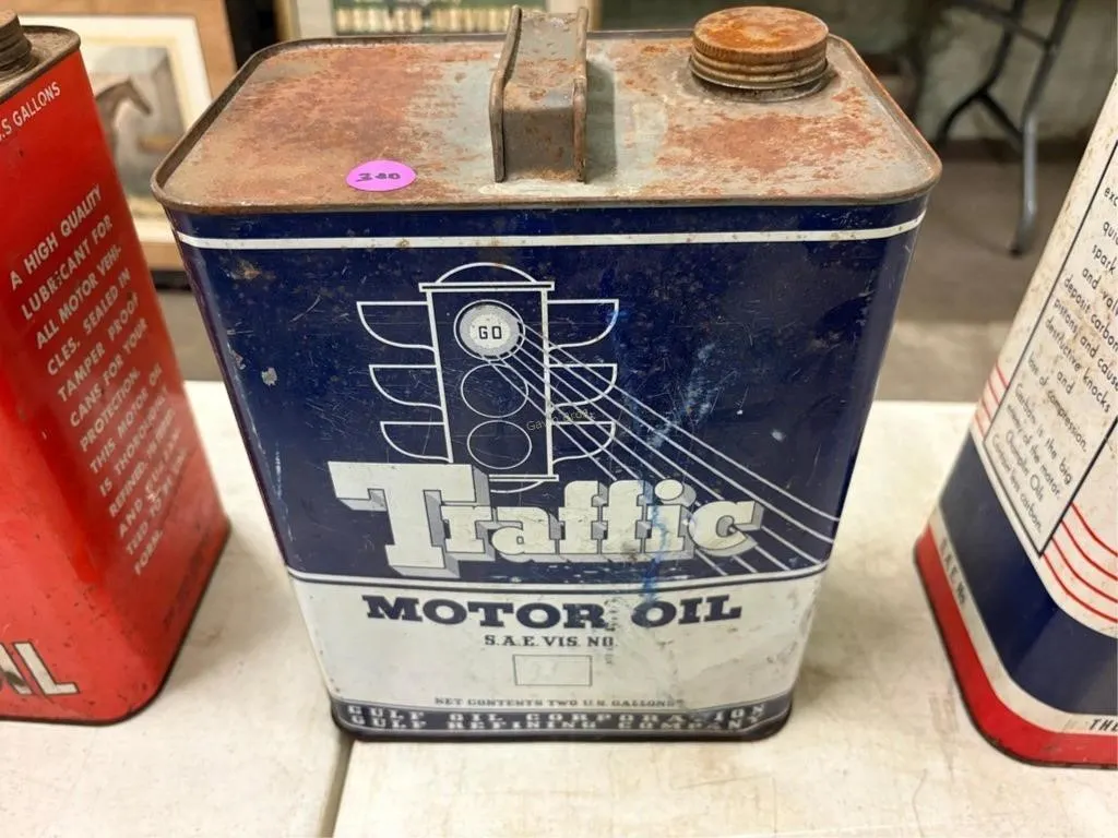 Traffic Motor Oil Can