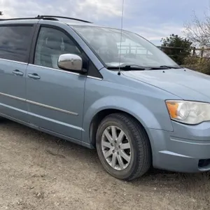 2010 Chrysler 4 DR Town & Country Touring Van