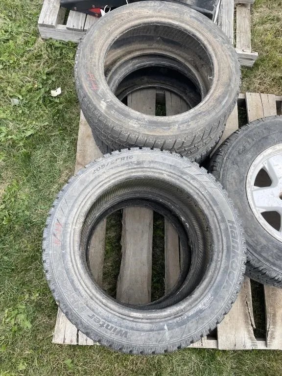 4 - 205/55R16 Tires Without Rims