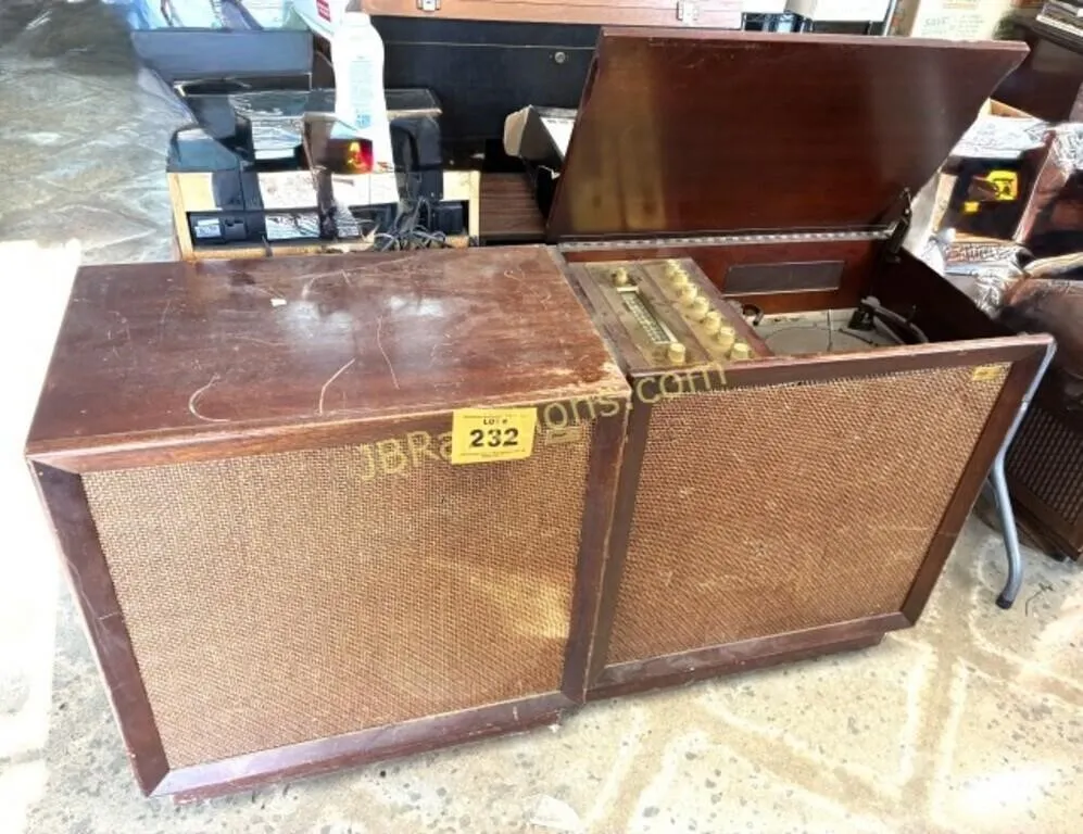 PILOT 1075-A CONSOLE AND EXT SPEAKER SYSTEM AS-IS