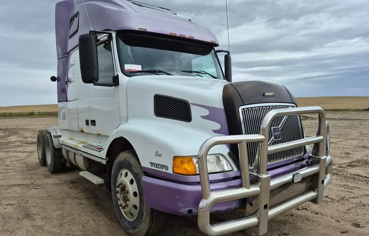 2003 Volvo VNL T/A Sleeper Semi Truck
UNRESERVED
