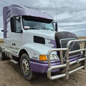 2003 Volvo VNL T/A Sleeper Semi Truck
 UNRESERVED