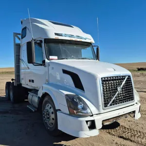 2007 Volvo VNL Sleeper Semi Truck
 UNRESERVED